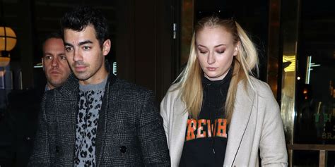 sophie turner leaked photos|What Joe Jonas Saw on That Sophie Turner Ring。